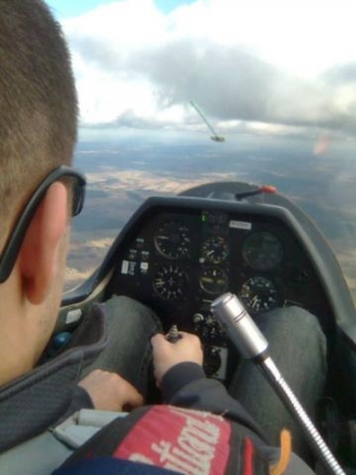  A los mandos de un planeador 